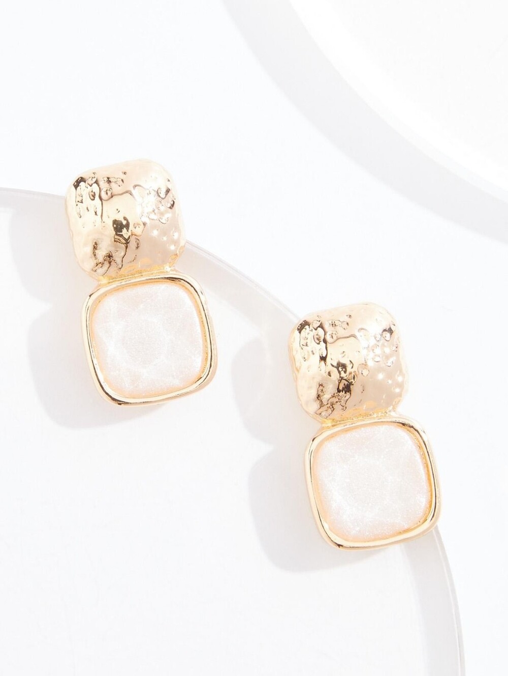 NWT Cream Sparkle Glass And Gold Tone Earrings